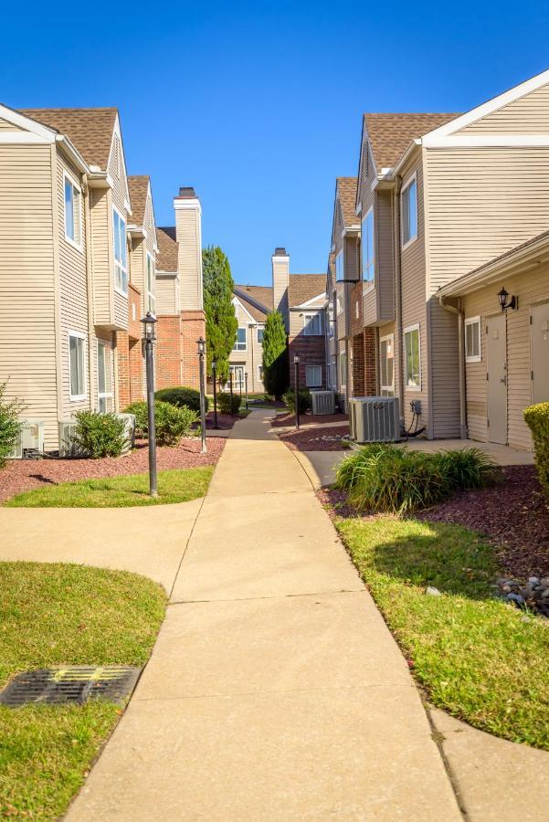 Philadelphia Suites At Airport - An Extended Stay Hotel Екстериор снимка