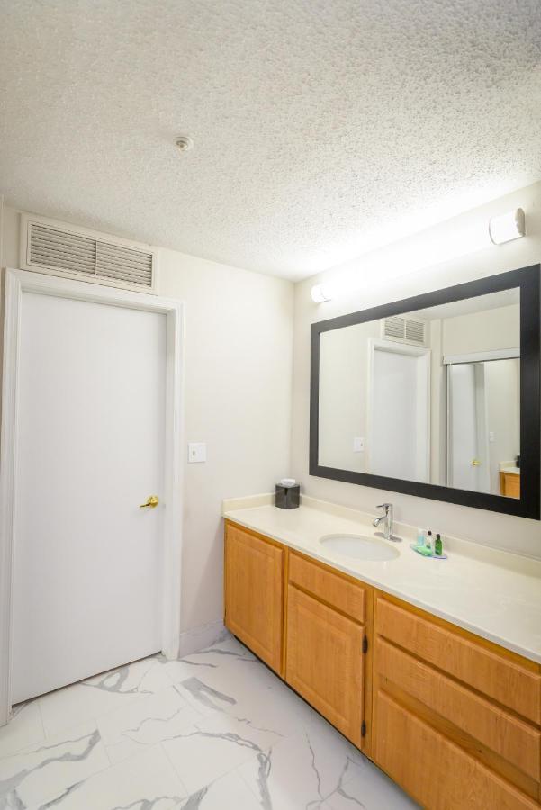 Philadelphia Suites At Airport - An Extended Stay Hotel Екстериор снимка